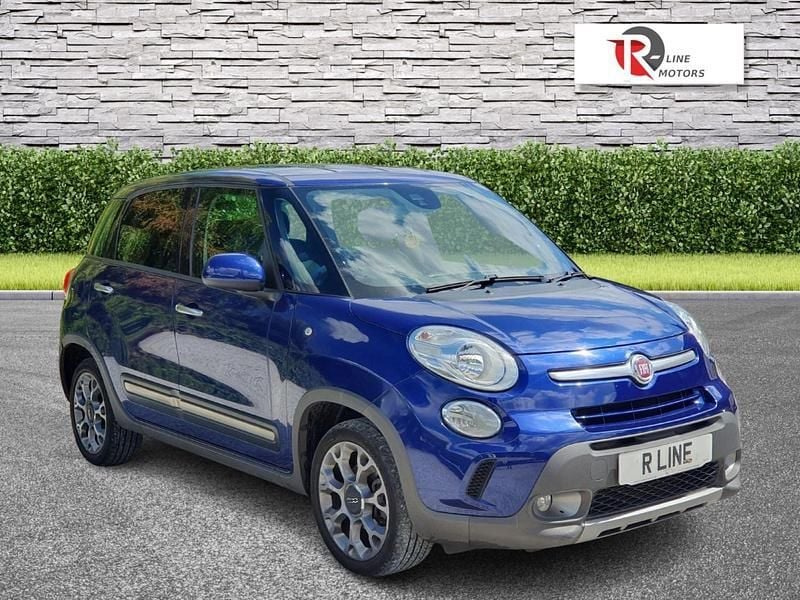 Blue Used 2015 Fiat 500L Trekking MPV | £6,195 (Fair price) - Image 1/4