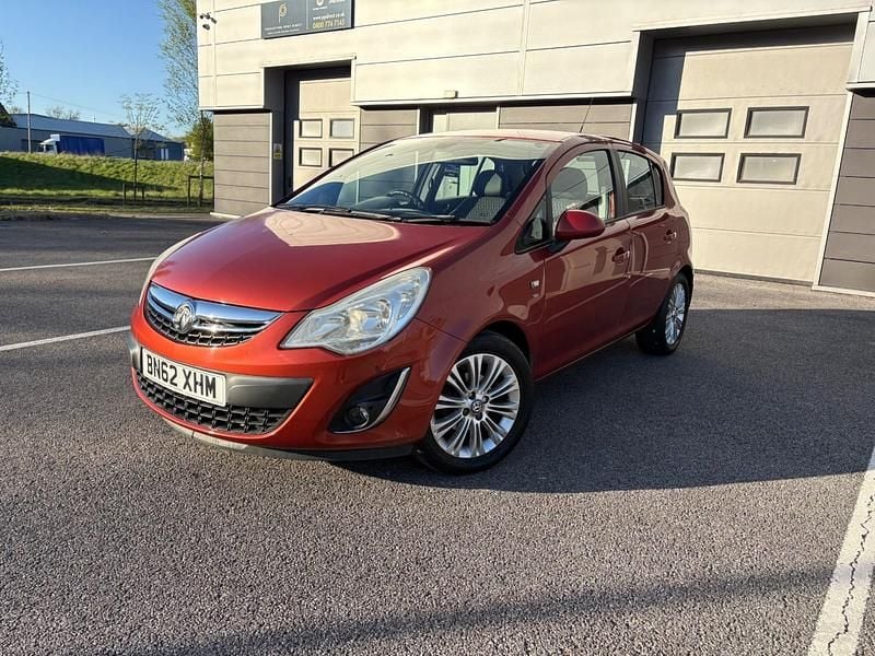 Second-hand Vauxhall Corsa 100 CP (73 kW) 2012 Portocaliu Hatchback