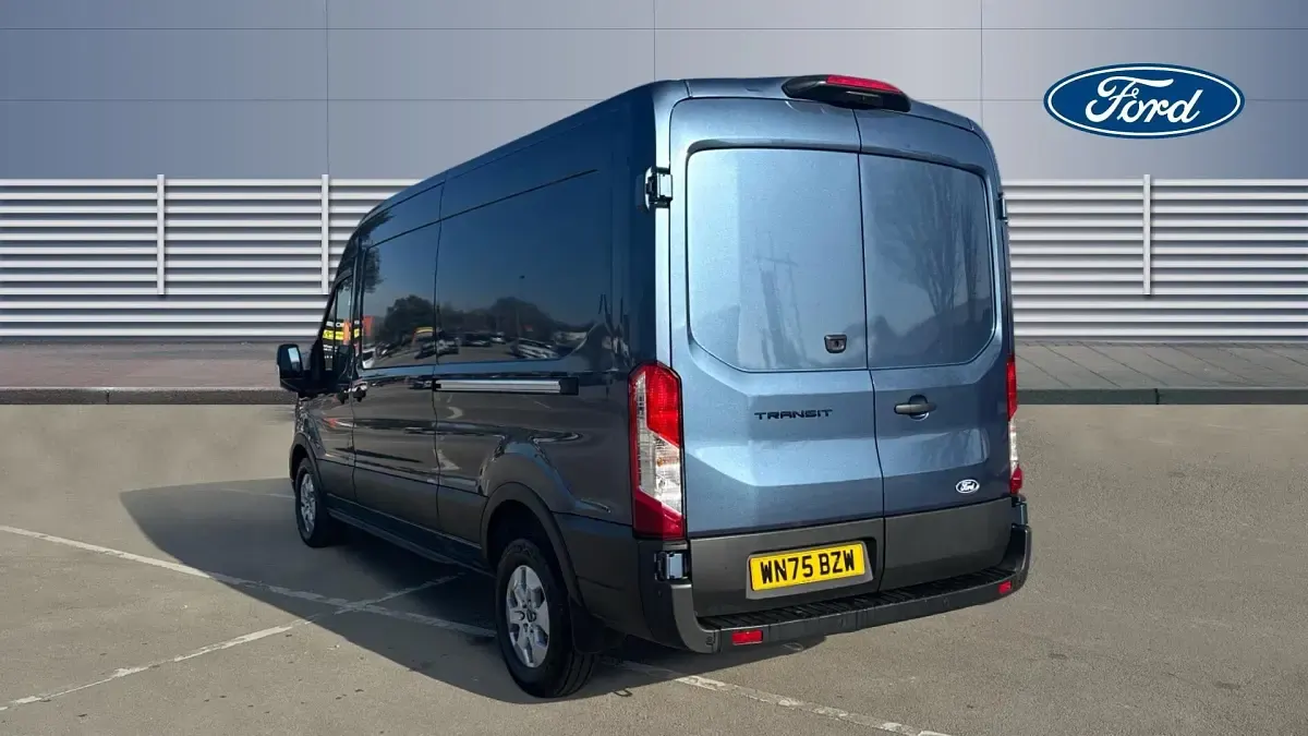 Usado Ford Transit Limited 165 HP (121 kW) 2025 Van