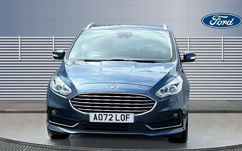 Used Ford S-MAX Titanium 150 HP (110 kW) 2021 Blue MPV