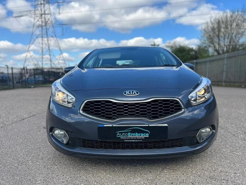 Used Kia Ceed 2015 Blue Hatchback