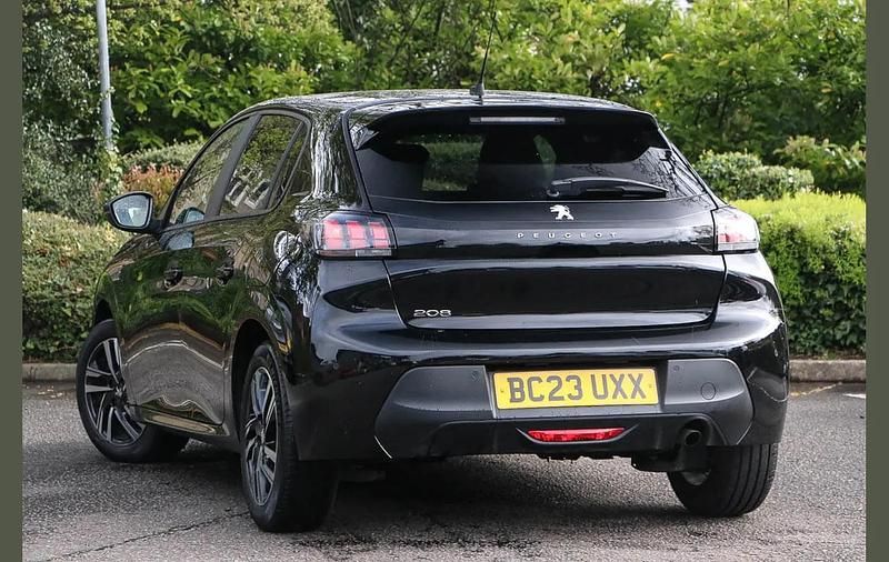 Used Peugeot 208 Active+ 101 HP (74 kW) 2023 Black Hatchback