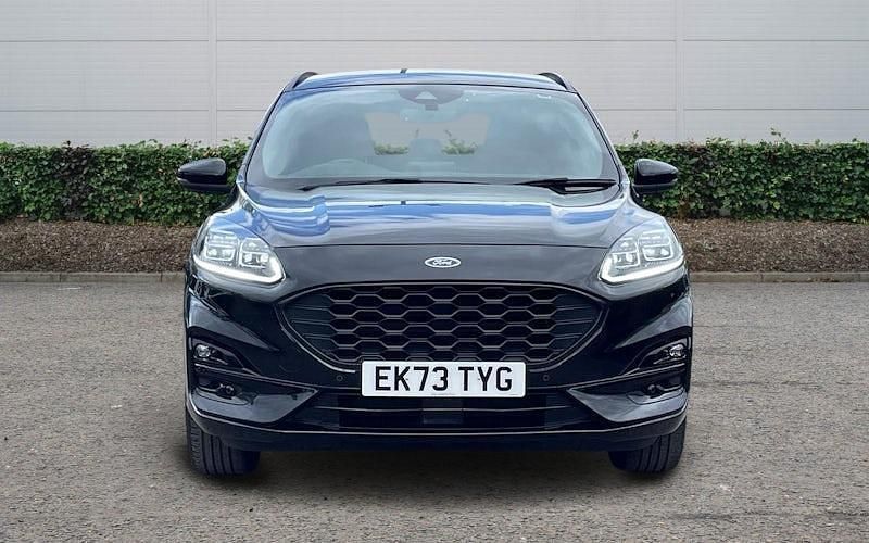Second-hand Ford Kuga ST-Line 190 CP (139 kW) 2023 Negru SUV