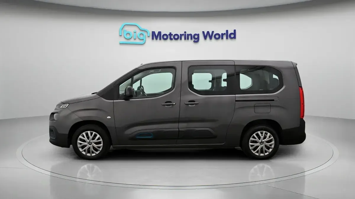 Used Citroën e-Berlingo Feel 100 kW (136 HP) 2023 Grey MPV