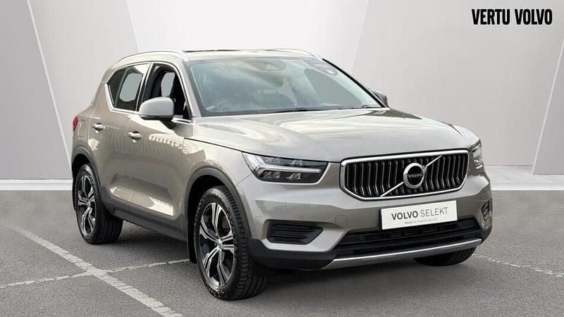 Grey Used 2022 Volvo XC40 Inscription SUV | £24,484 (Fair price) - Image 1/3
