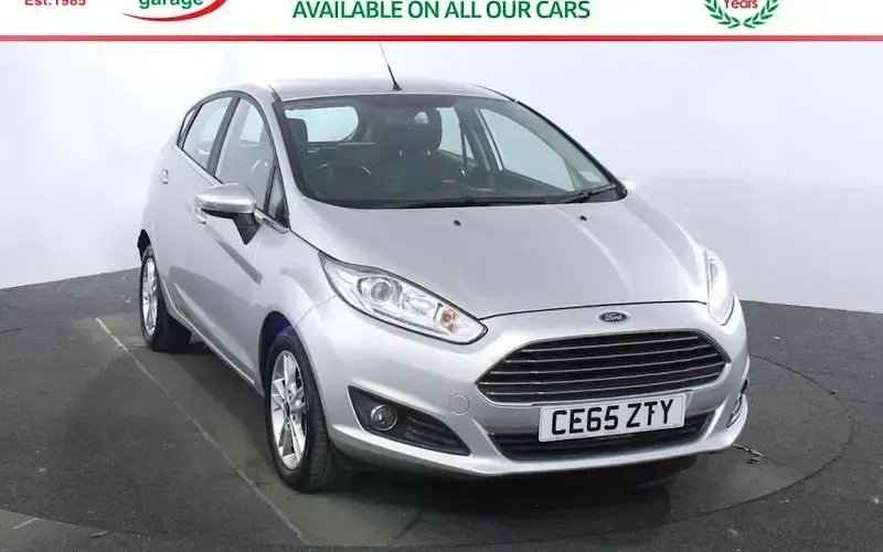 Used Ford Fiesta Zetec 101 HP (74 kW) 2015 Hatchback