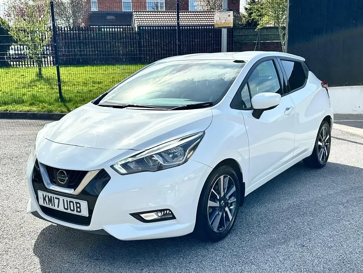 Used Nissan Micra N-Connecta 90 HP (66 kW) 2017 White Hatchback