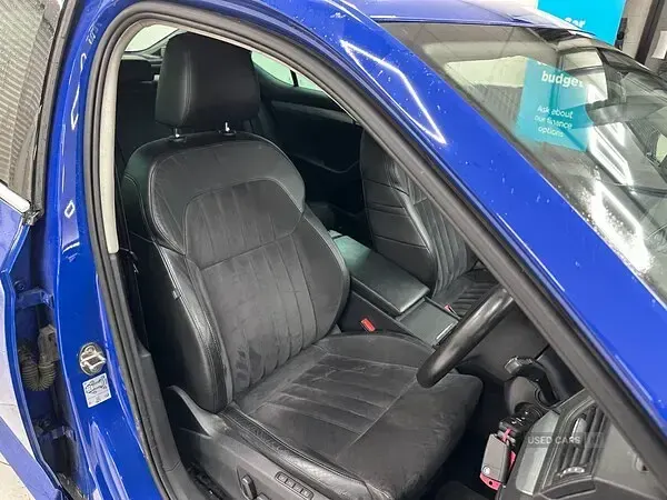 Used Skoda Superb SE Technology 150 HP (110 kW) 2018 Blue Hatchback