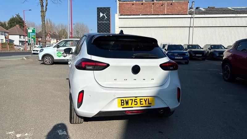 New Vauxhall Corsa Ultimate 101 HP (74 kW) 2025 White Hatchback