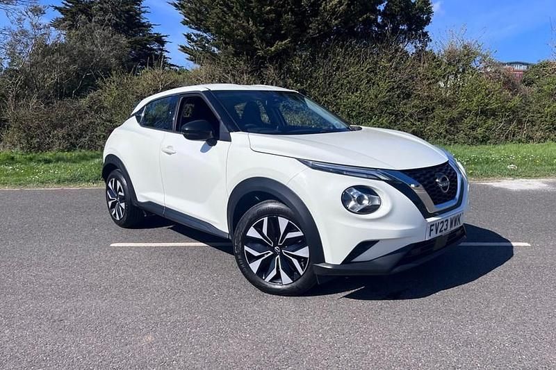 Used Nissan Juke Acenta 117 HP (86 kW) 2023 White SUV
