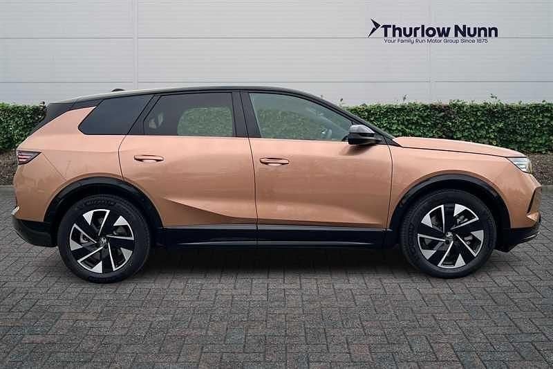 Second-hand Vauxhall Grandland 156 kW (213 CP) 2024 Maro SUV