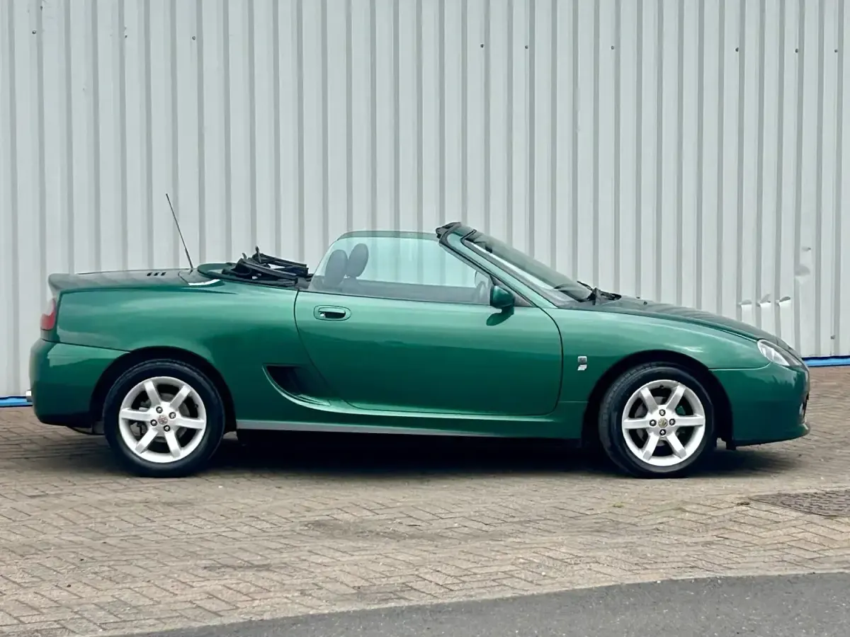 Used MG F 135 HP (99 kW) 2003 Green Cabriolet
