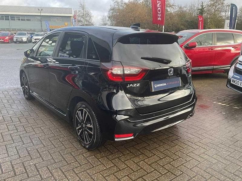 Used Honda Jazz Advance 122 HP (89 kW) 2024 Crystal black pearl  standard Hatchback