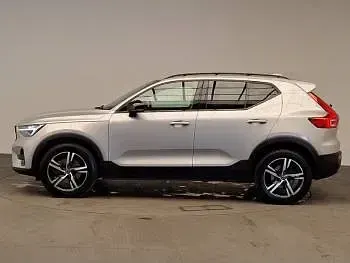 Używany Volvo XC40 Plus 163 KM (119 kW) 2023 Srebrny SUV