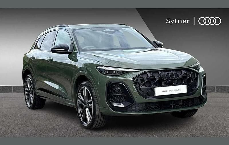 Green Used 2025 Audi Q5 Advanced SUV | £60,000 - Image 1/4