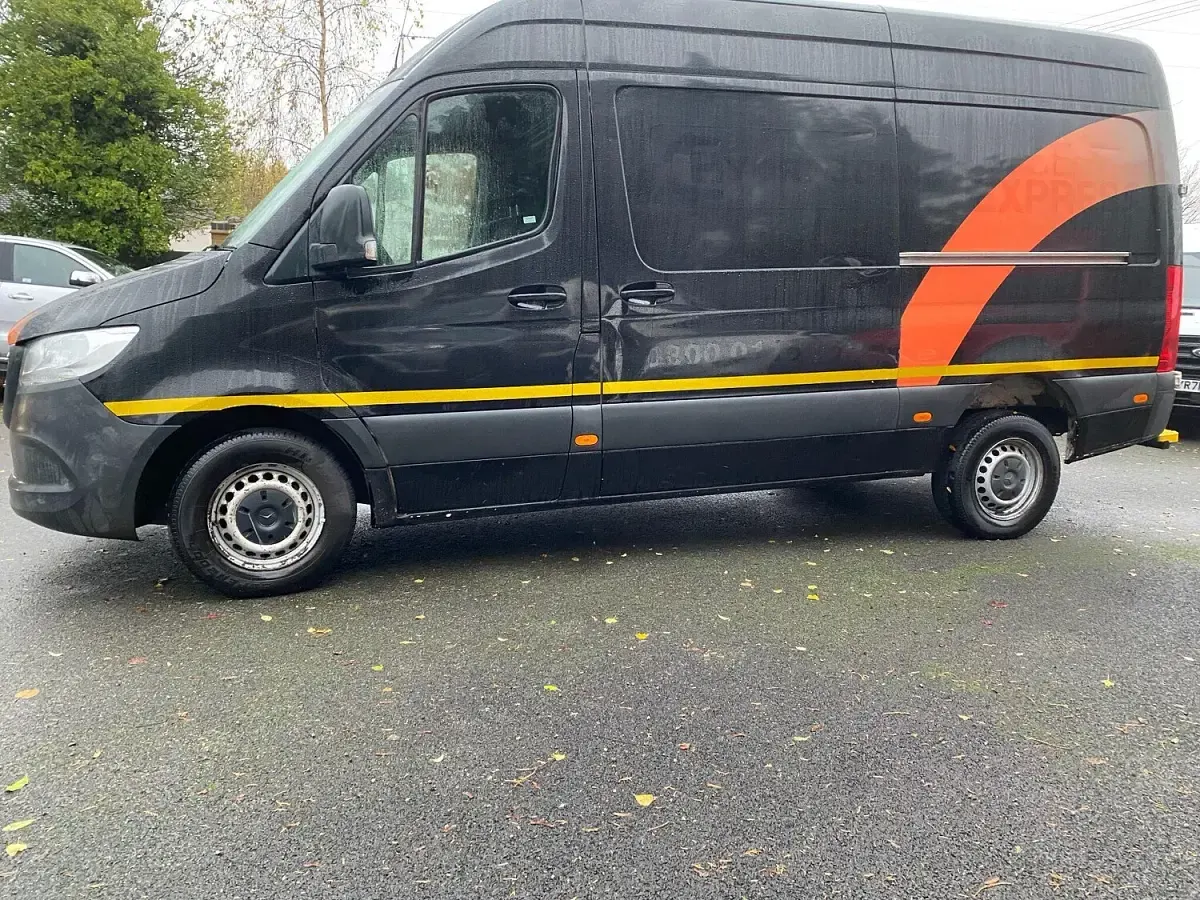 Used Mercedes Sprinter 141 HP (103 kW) 2018 White Van