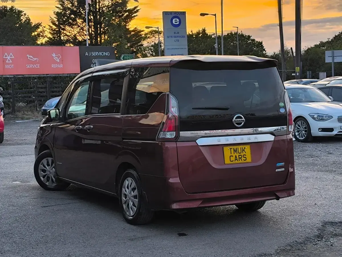 Used Nissan Serena S 150 HP (110 kW) 2016 Red MPV