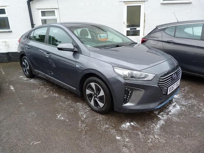 Grey Used 2017 Hyundai Ioniq SE Hatchback | £5,995 (Fair price) - Image 1/4