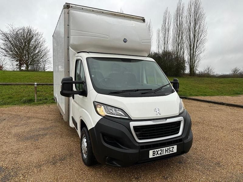 Used Peugeot Boxer 160 HP (117 kW) 2021 White Van