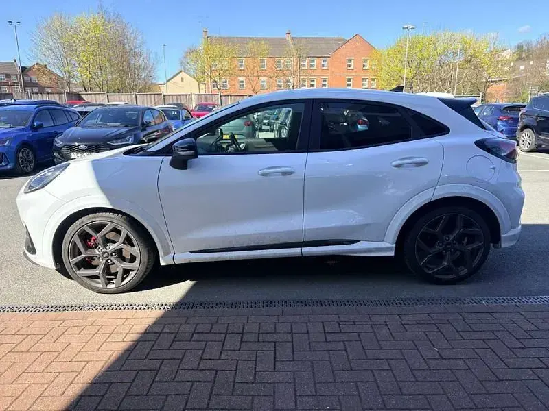 Usado Ford Puma ST 200 CV (147 kW) 2024 Blanco SUV