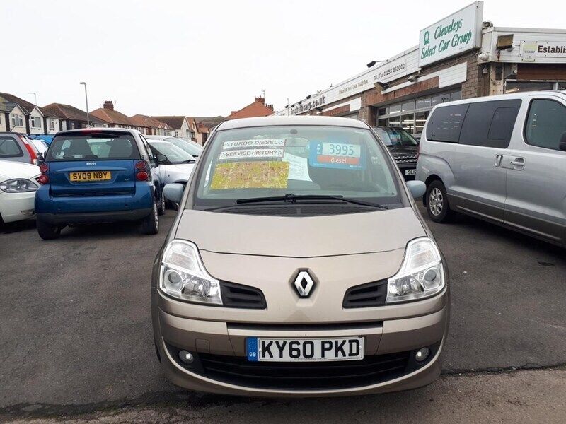 Used Renault Modus Dynamique 86 HP (63 kW) 2010 Beige MPV