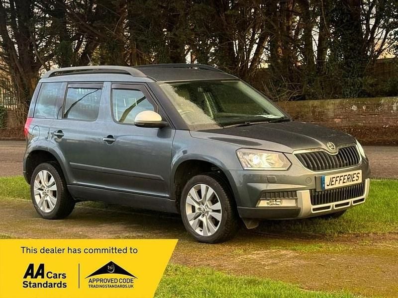 Used Skoda Yeti SE L 110 HP (80 kW) 2016 Grey SUV