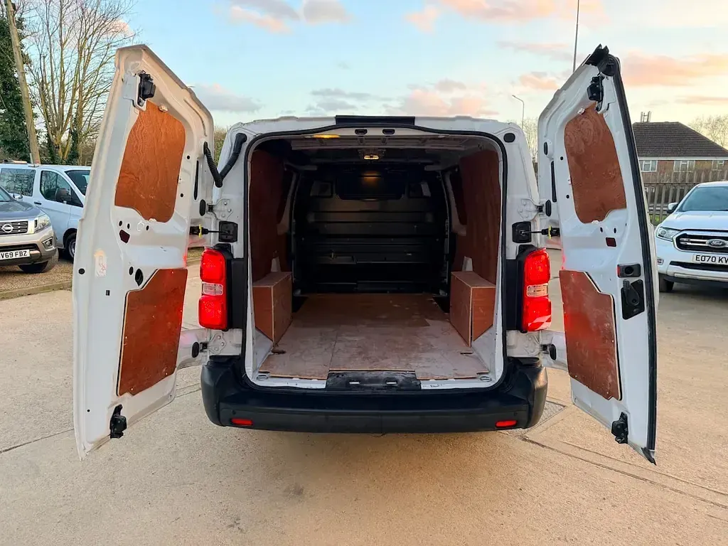 Used Citroën Dispatch 2022 White MPV