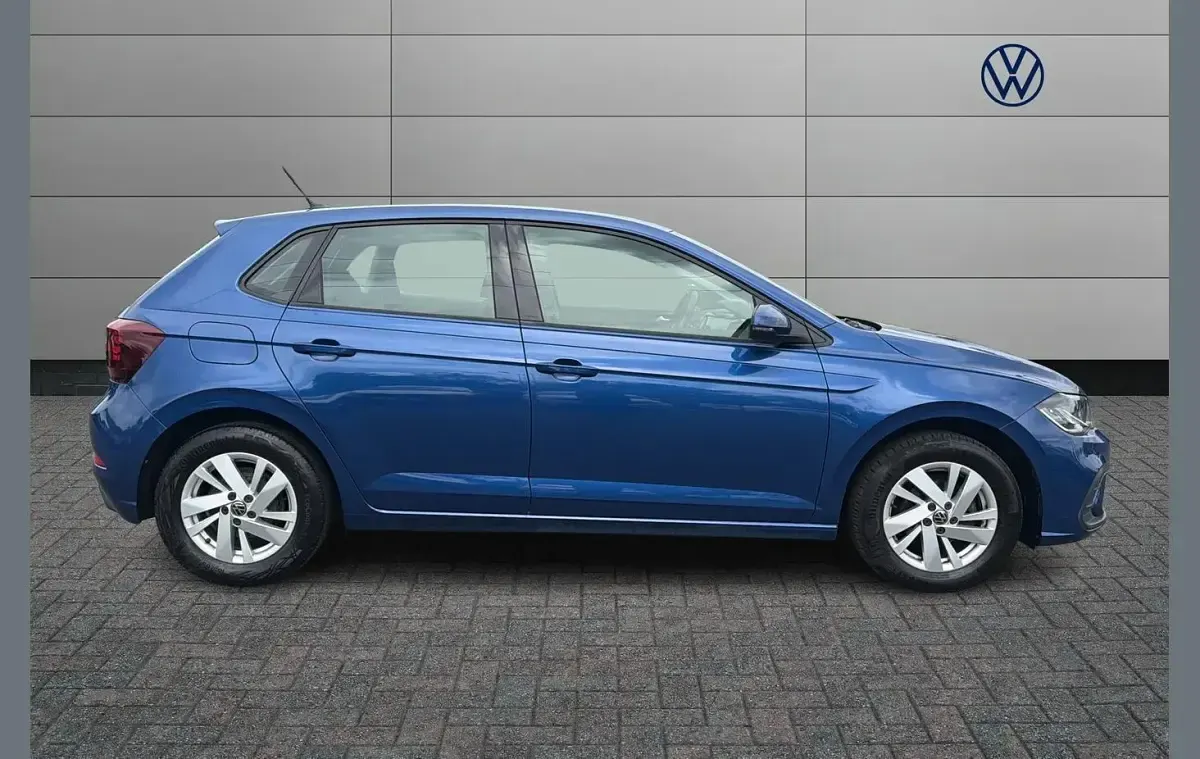 Used VW Polo Life 95 HP (69 kW) 2022 Blue Hatchback