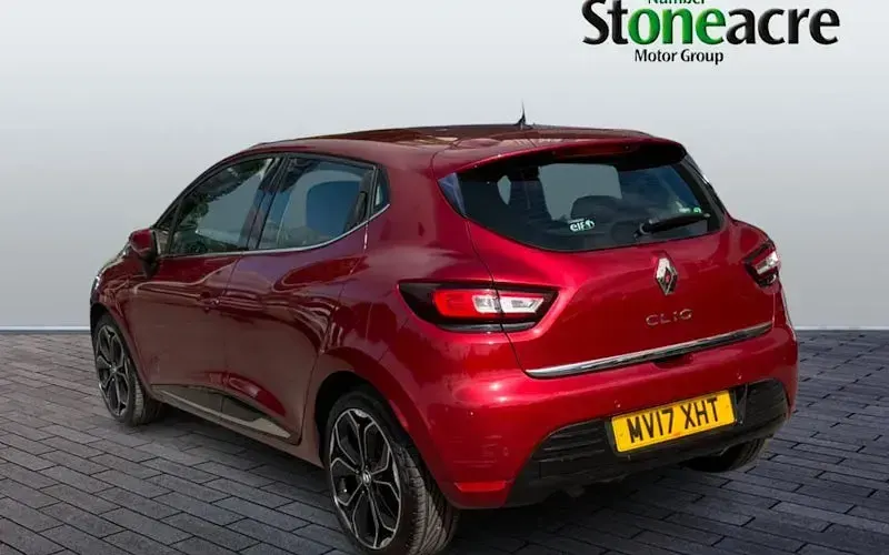 Used Renault Clio Dynamique 90 HP (66 kW) 2016 Red Hatchback