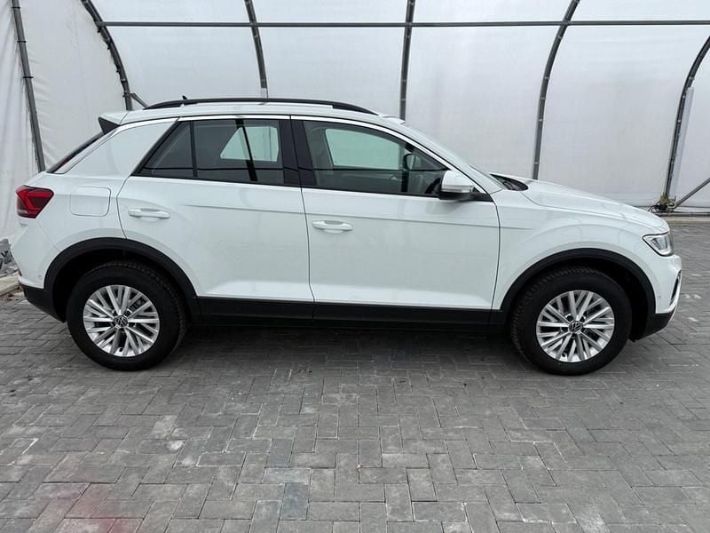 Used VW T-Roc Life 150 HP (110 kW) 2024 White SUV