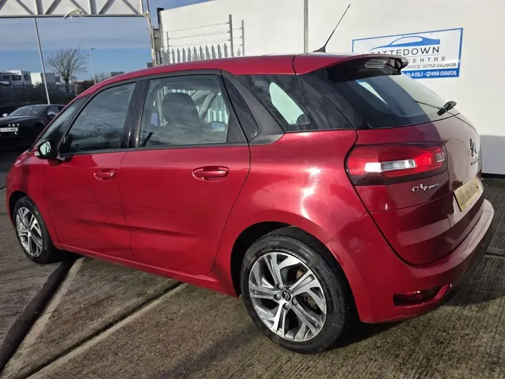 Used Citroën C4 Picasso SELECTION 120 HP (88 kW) 2016 Red MPV