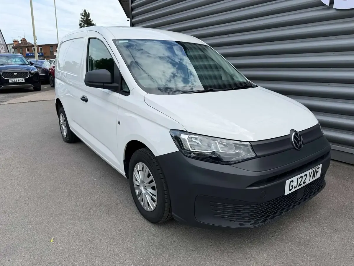 Used VW Caddy 122 HP (89 kW) 2022 White MPV