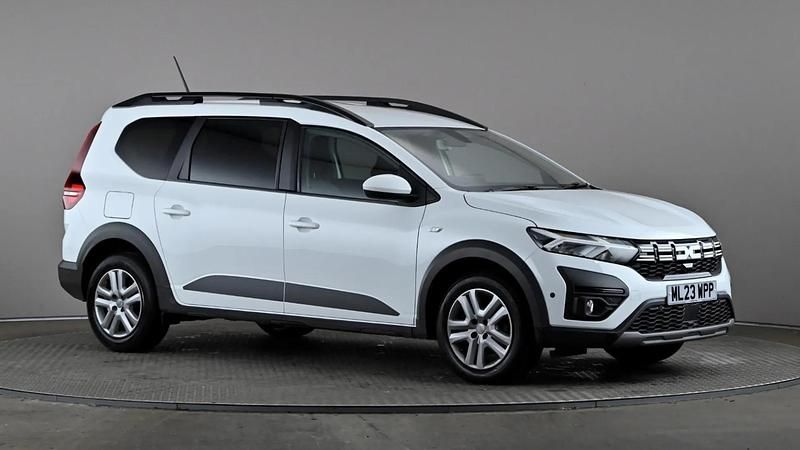 White Used 2023 Dacia Jogger Expression MPV | £14,798 (Fair price) - Image 1/4