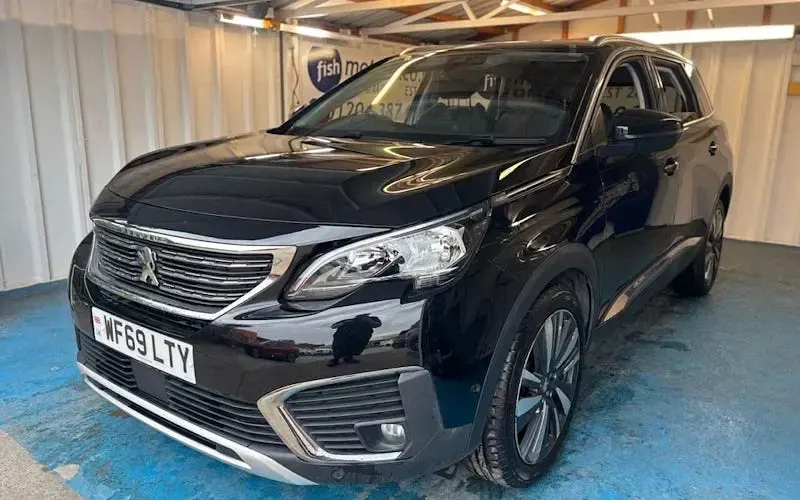 Usado Peugeot 5008 Allure 131 HP (96 kW) 2020 SUV
