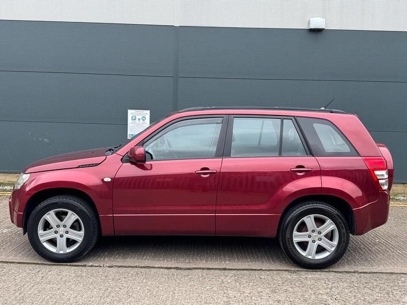 Used Suzuki Grand Vitara 140 HP (102 kW) 2006 Red SUV