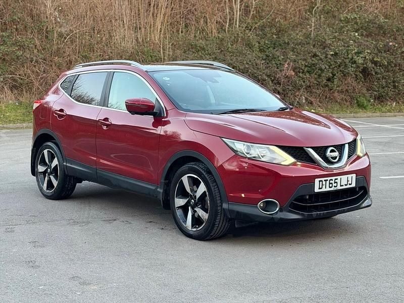 Red Used 2016 Nissan Qashqai N-TEC SUV | £4,595 (Super price) - Image 1/4