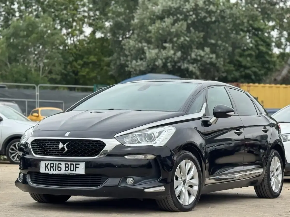 Used DS Automobiles DS5 Elegance 120 HP (88 kW) 2016 Black Hatchback
