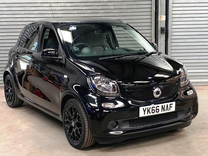 Black Used 2016 Smart ForFour Hatchback | £7,450 (Expensive) - Image 1/4