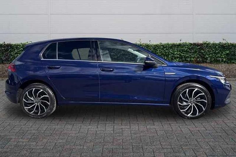 Used VW Golf VIII 130 HP (95 kW) 2023