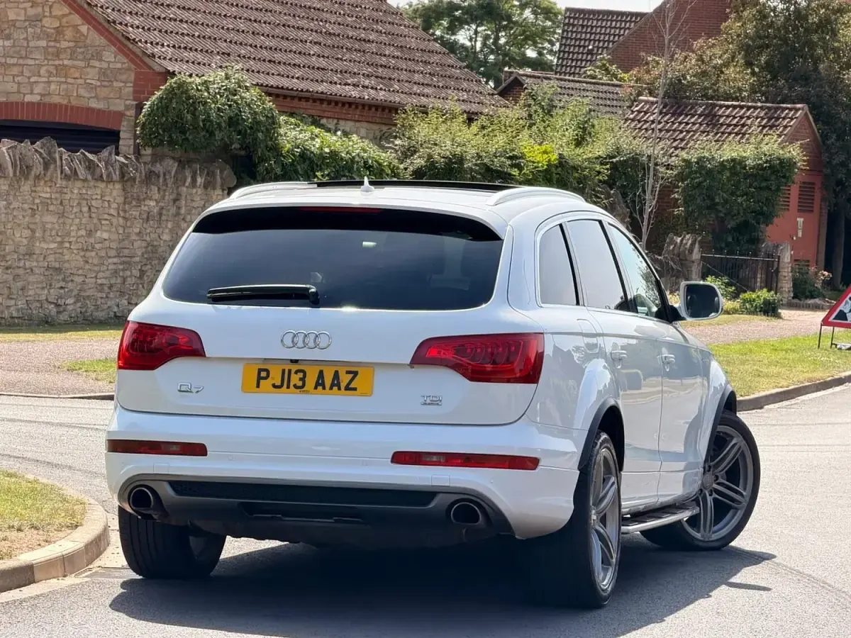 Used Audi Q7 S-line plus 2013 White SUV
