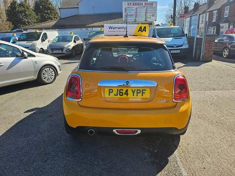 Used Mini One D Hatch 95 HP (69 kW) 2014 Orange Hatchback