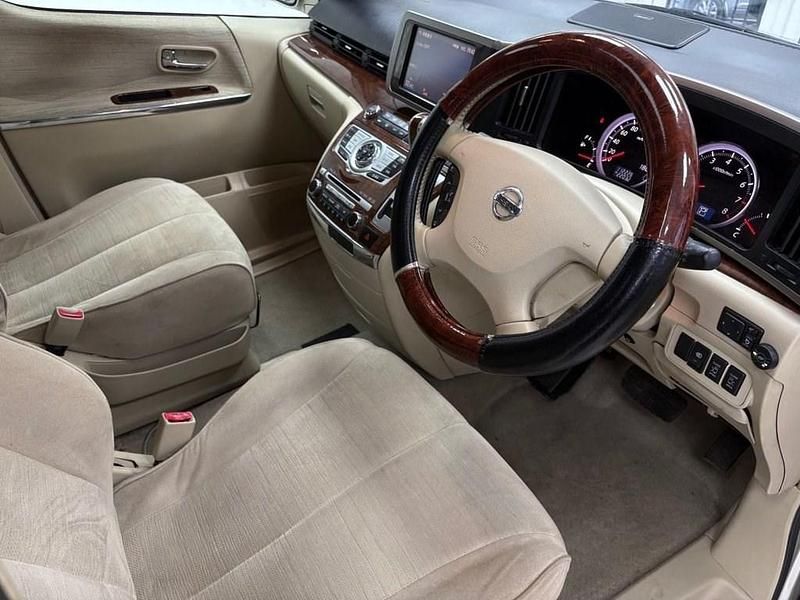 Used Nissan Elgrand 2021 Silver MPV