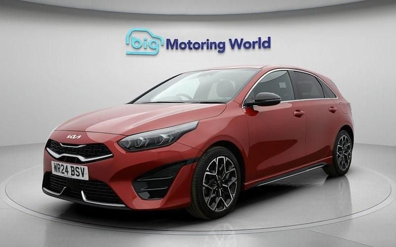 Usado Kia Ceed GT-Line 160 HP (117 kW) 2023 Vermelho Citadino