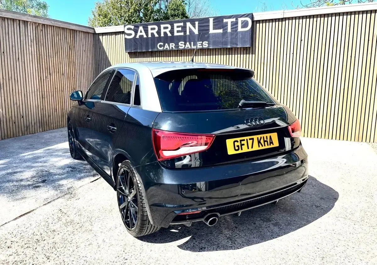 Usado Audi A1 Black Edition 116 CV (85 kW) 2017 Negro Utilitario