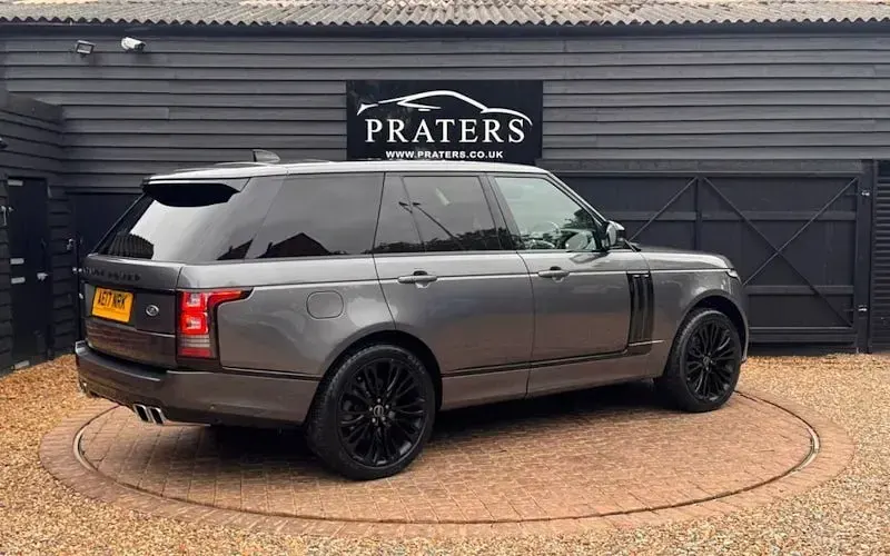 Used Land Rover Range Rover Vogue 306 HP (225 kW) 2017 Grey SUV