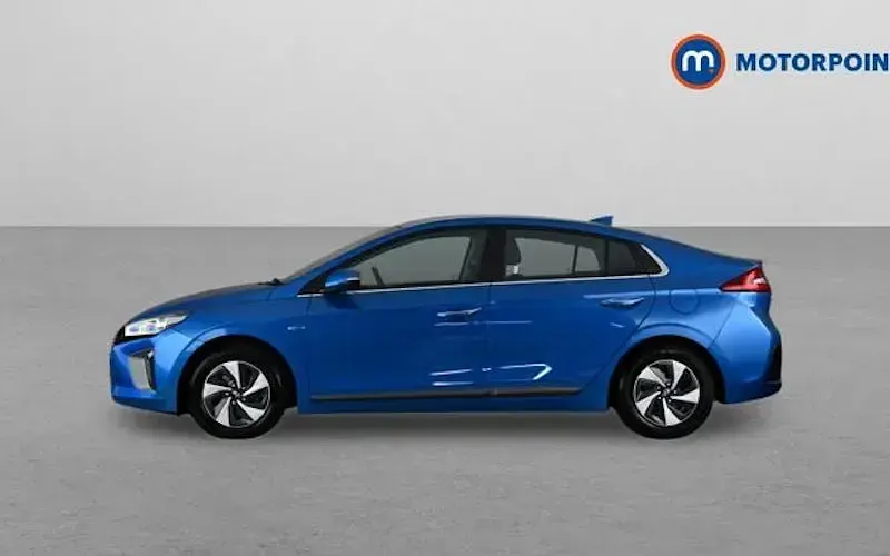 Used Hyundai Ioniq Premium 141 HP (103 kW) 2018 Blue Hatchback
