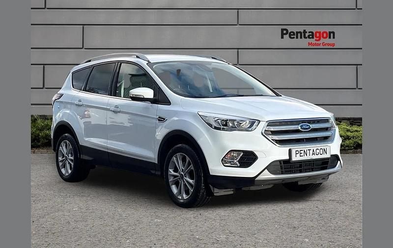 Used Ford Kuga Titanium 147 HP (108 kW) 2018 White SUV