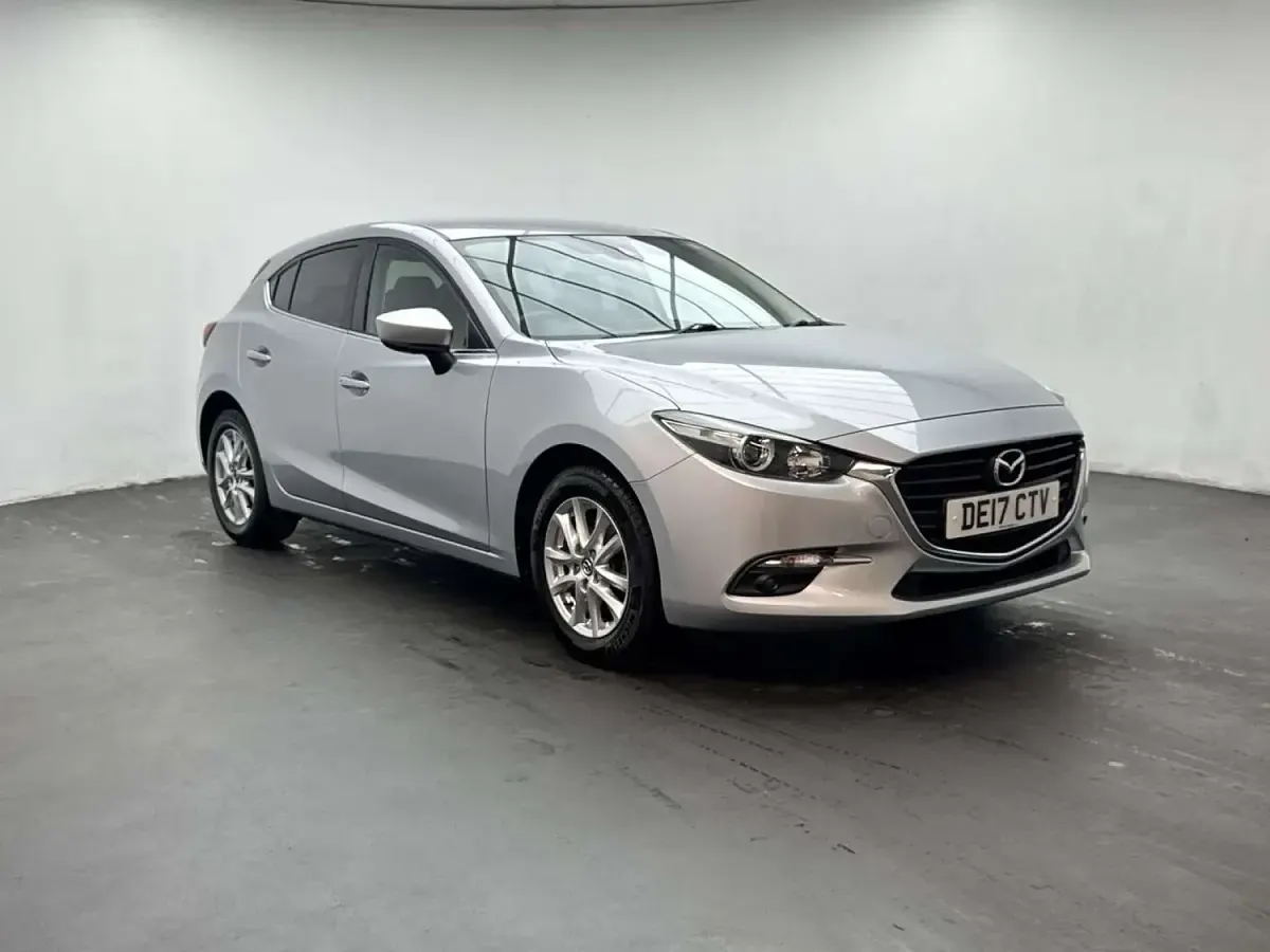 Used Mazda 3 120 HP (88 kW) 2017 Silver Hatchback