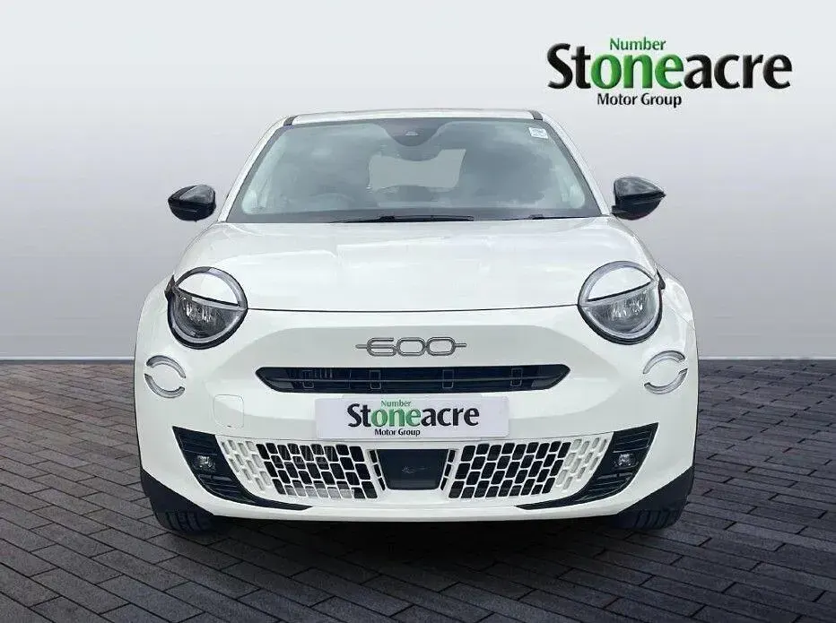 New Fiat 600 136 HP (100 kW) 2025 White SUV