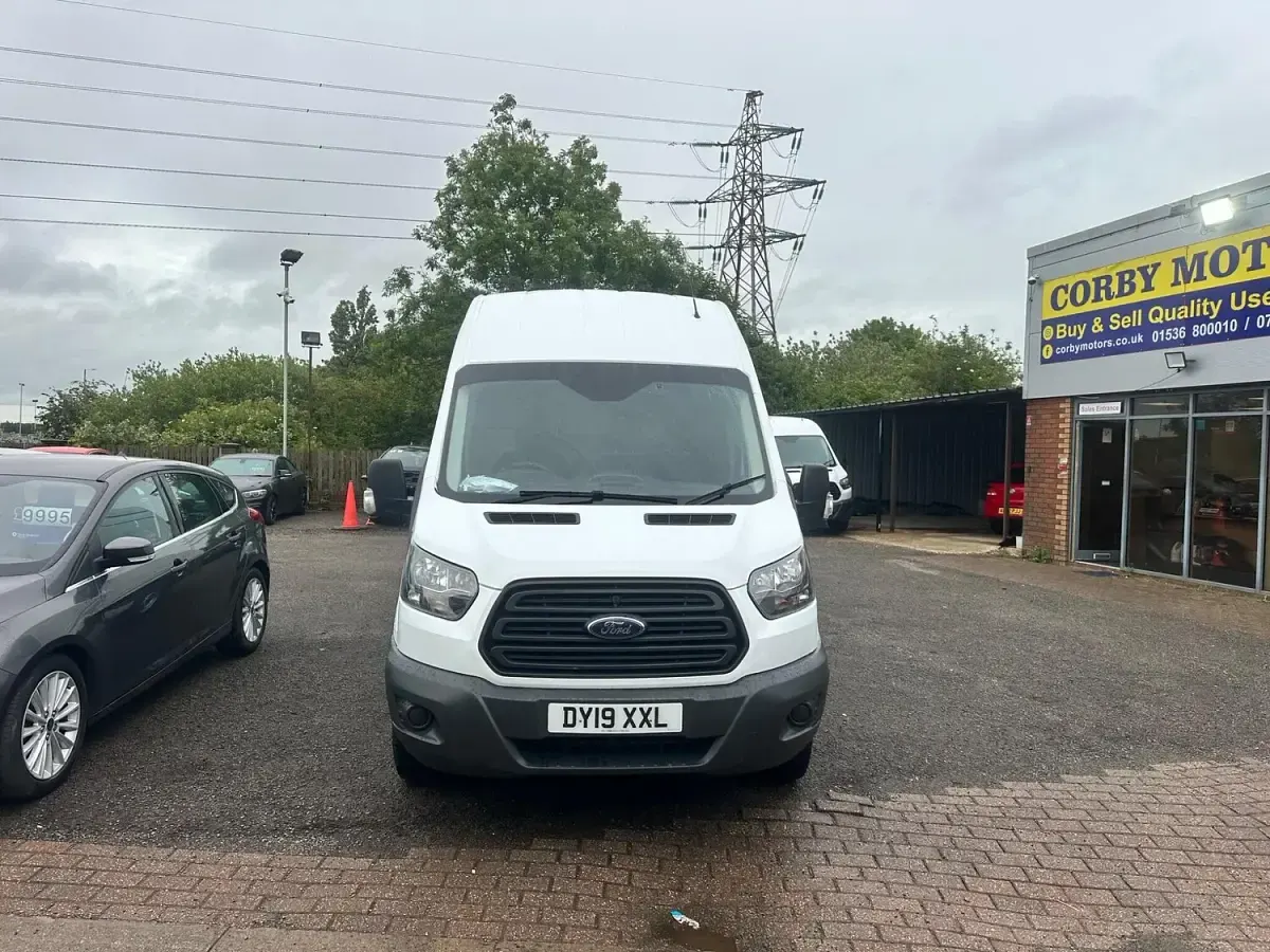 Used Ford Transit 130 HP (95 kW) 2019 White Van
